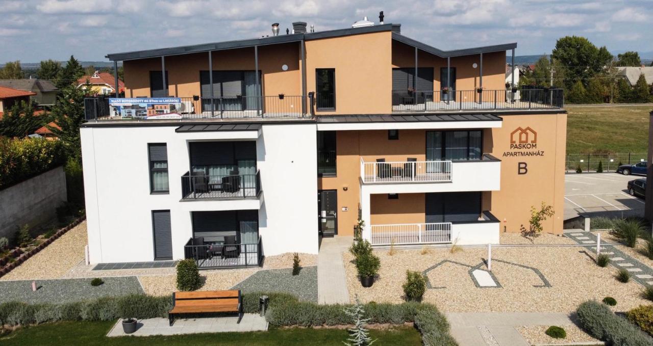 Paskom Apartmanház Nyergesujfalu Kültér fotó